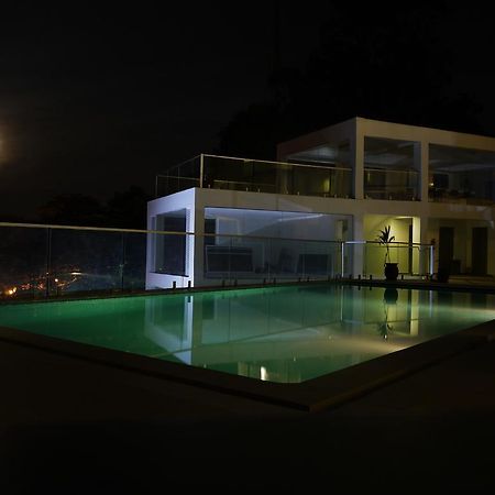 The Seventeen Apartment Hotel Kampala Luaran gambar