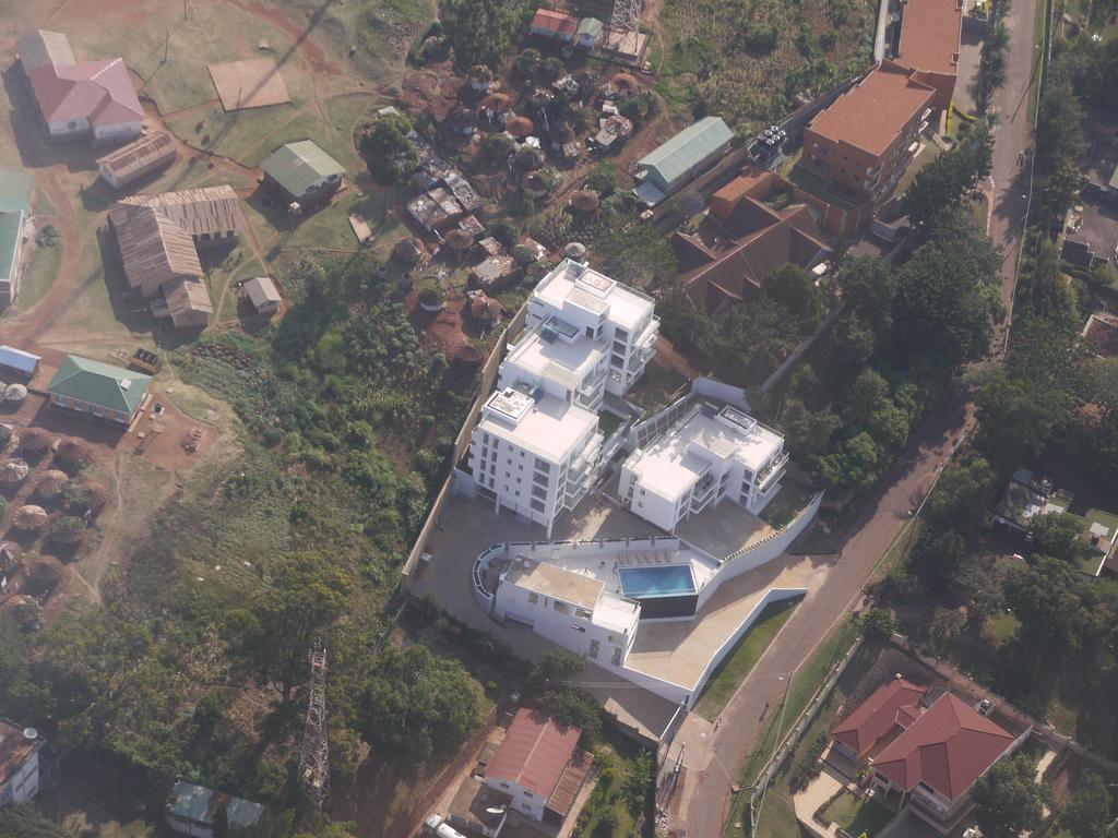The Seventeen Apartment Hotel Kampala Luaran gambar