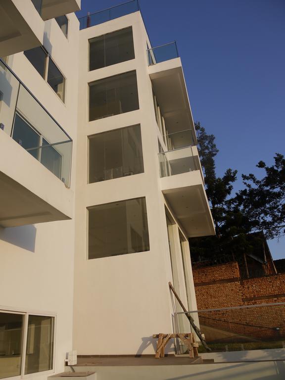 The Seventeen Apartment Hotel Kampala Luaran gambar